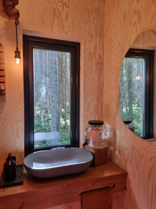 Treetop Ekne - Hytte I Skogen Med Hengebru Hotel Levanger Luaran gambar